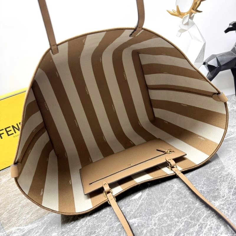 Functional Fendi Shopping Bags 57392