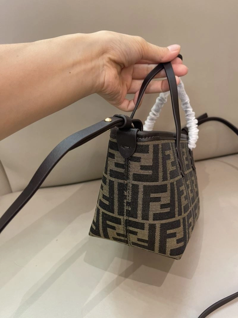 Comfortable Fendi Shopping Bags 57384