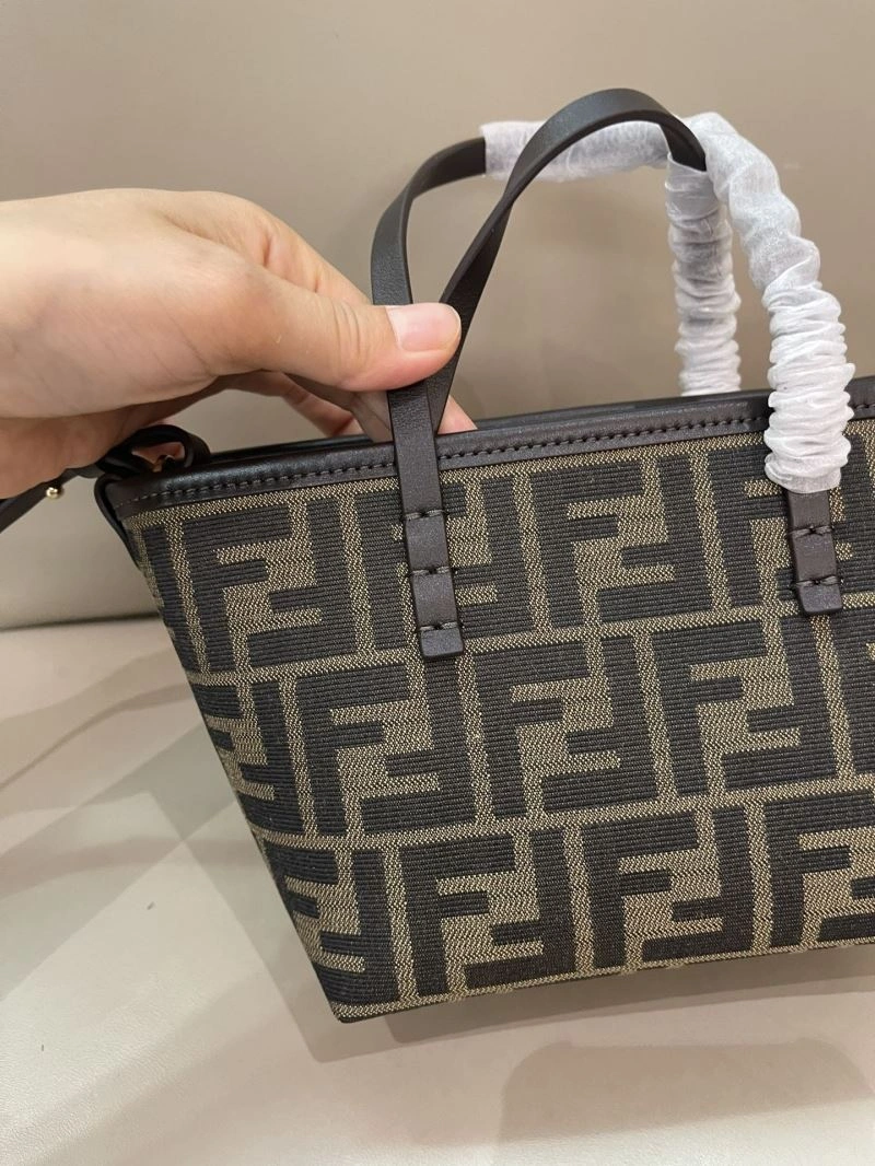 Comfortable Fendi Shopping Bags 57384