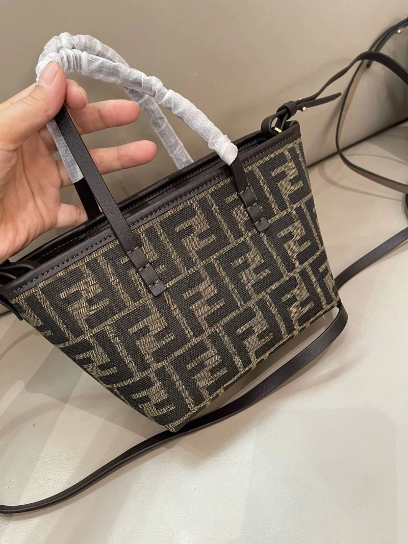 Comfortable Fendi Shopping Bags 57384