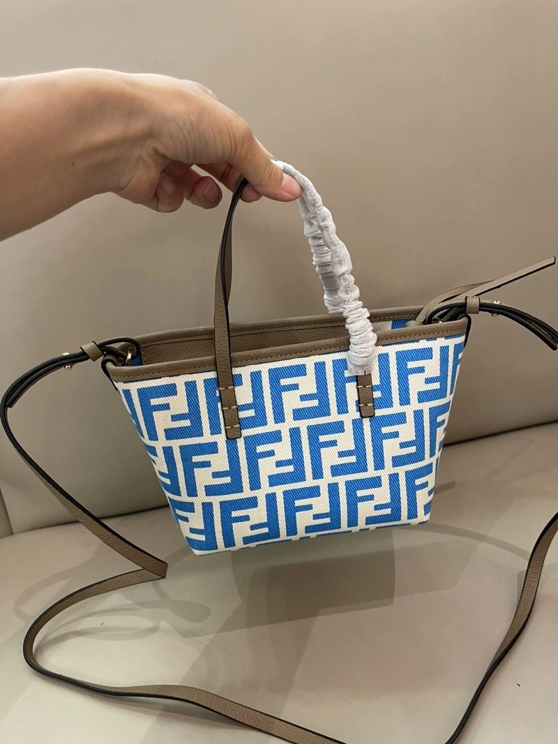 Chic Fendi Shopping Bags 57381