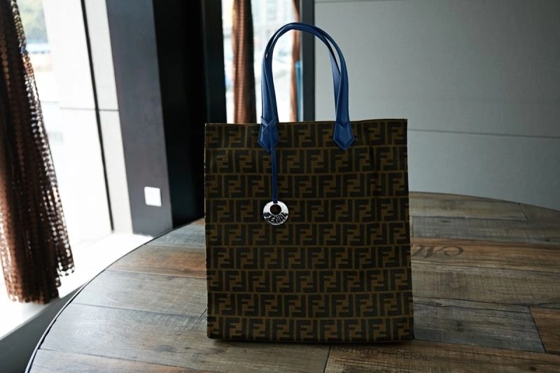 Fendi Shopping Bags FashionForward 59288