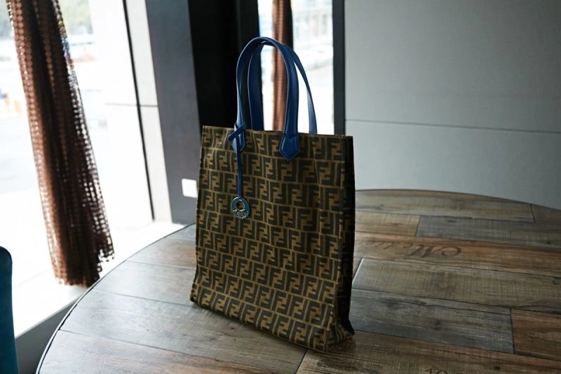 Fendi Shopping Bags FashionForward 59288
