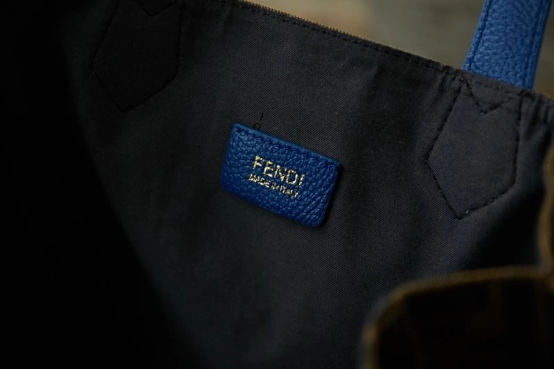 Fendi Shopping Bags FashionForward 59288