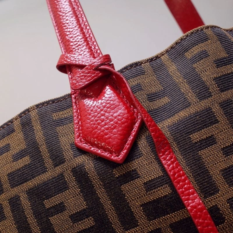 Sporty Fendi Shopping Bags 59297