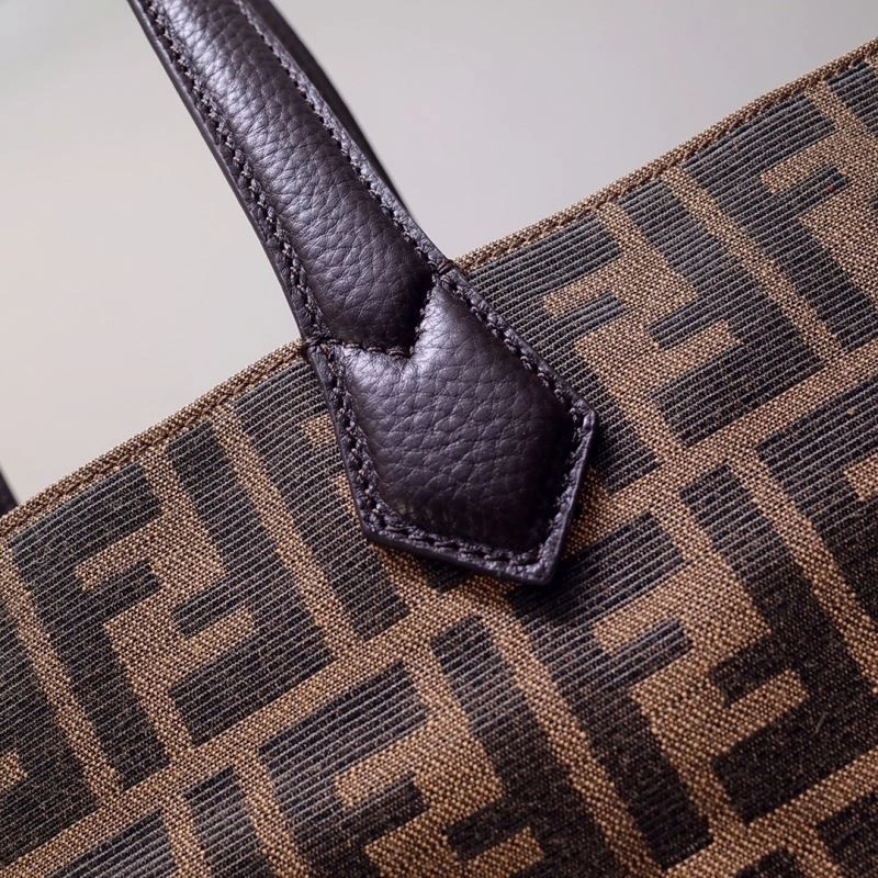 Fendi Shopping Bags Minimalist 59289