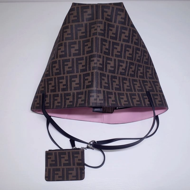 Fendi Shopping Bags WeatherProof 59317