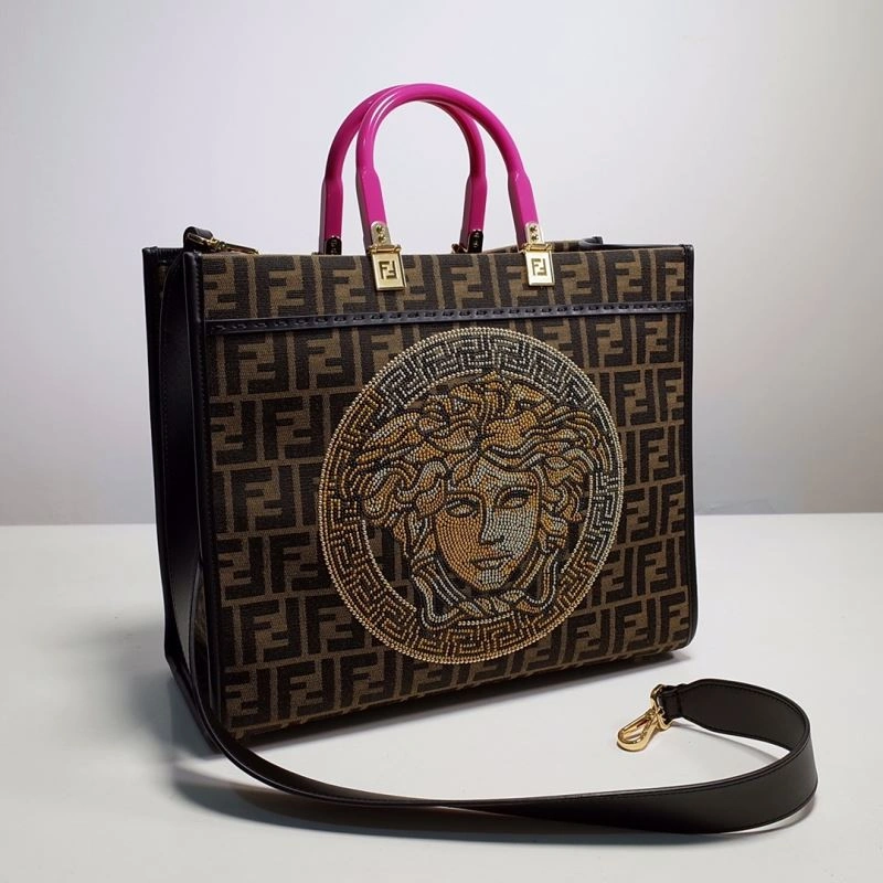 Functional Fendi Shopping Bags 59273