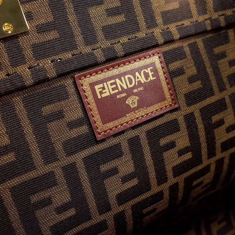 Functional Fendi Shopping Bags 59273