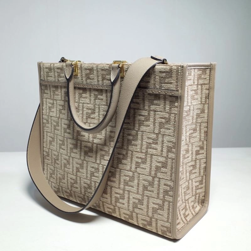 Fendi Shopping Bags ZipUp 59269