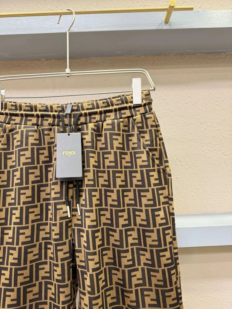 Fendi Short Pants Lightweight 122900