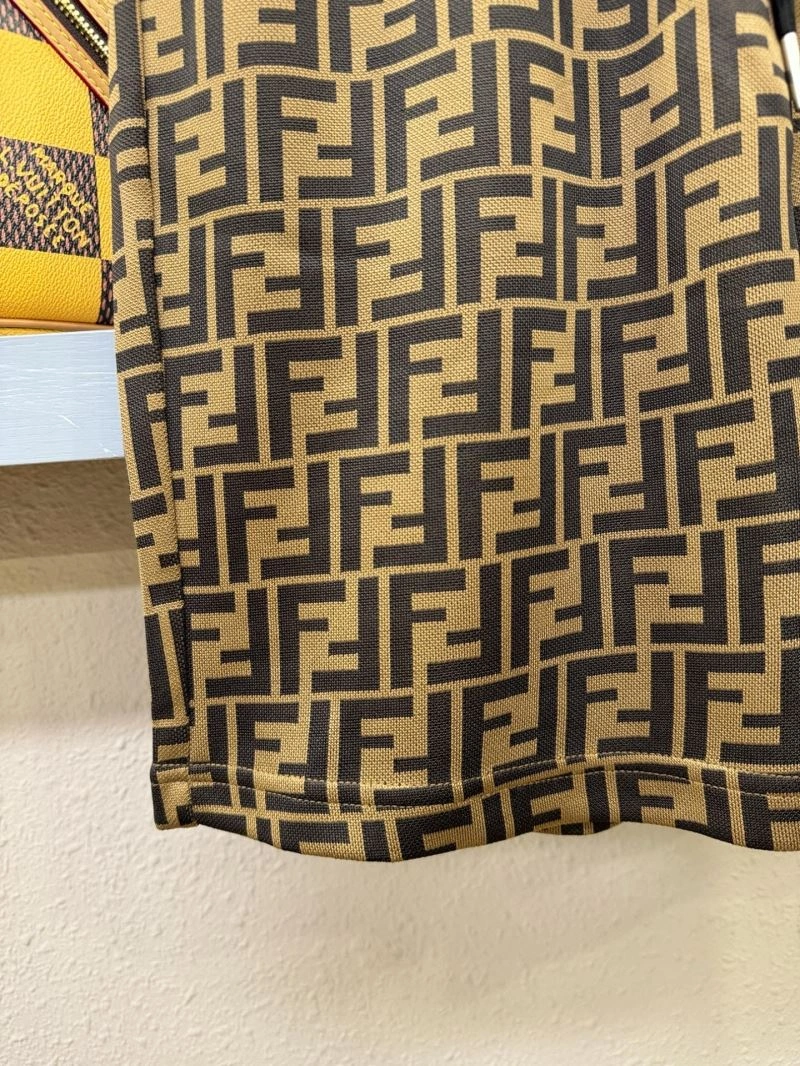 Fendi Short Pants Lightweight 122900