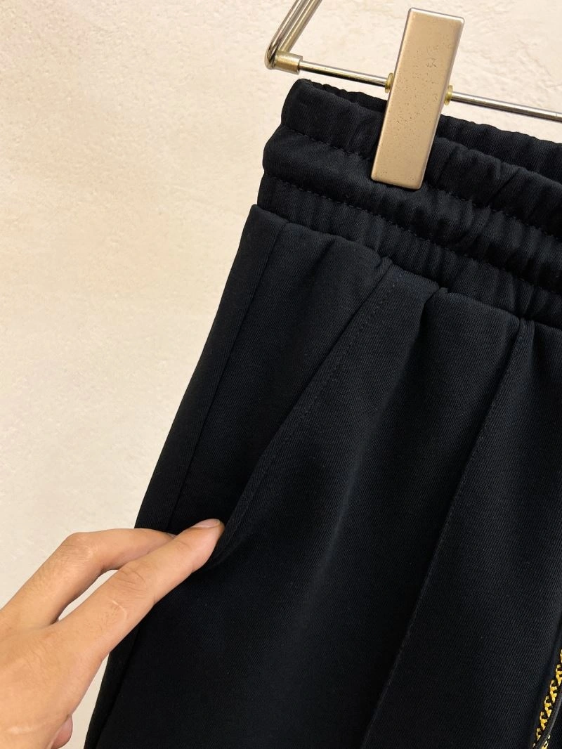Supportive Fendi Short Pants 122604