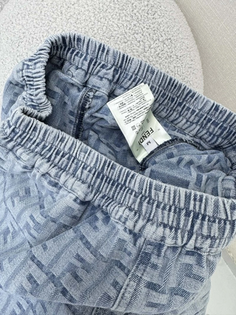 Refined Fendi Short Pants 120578