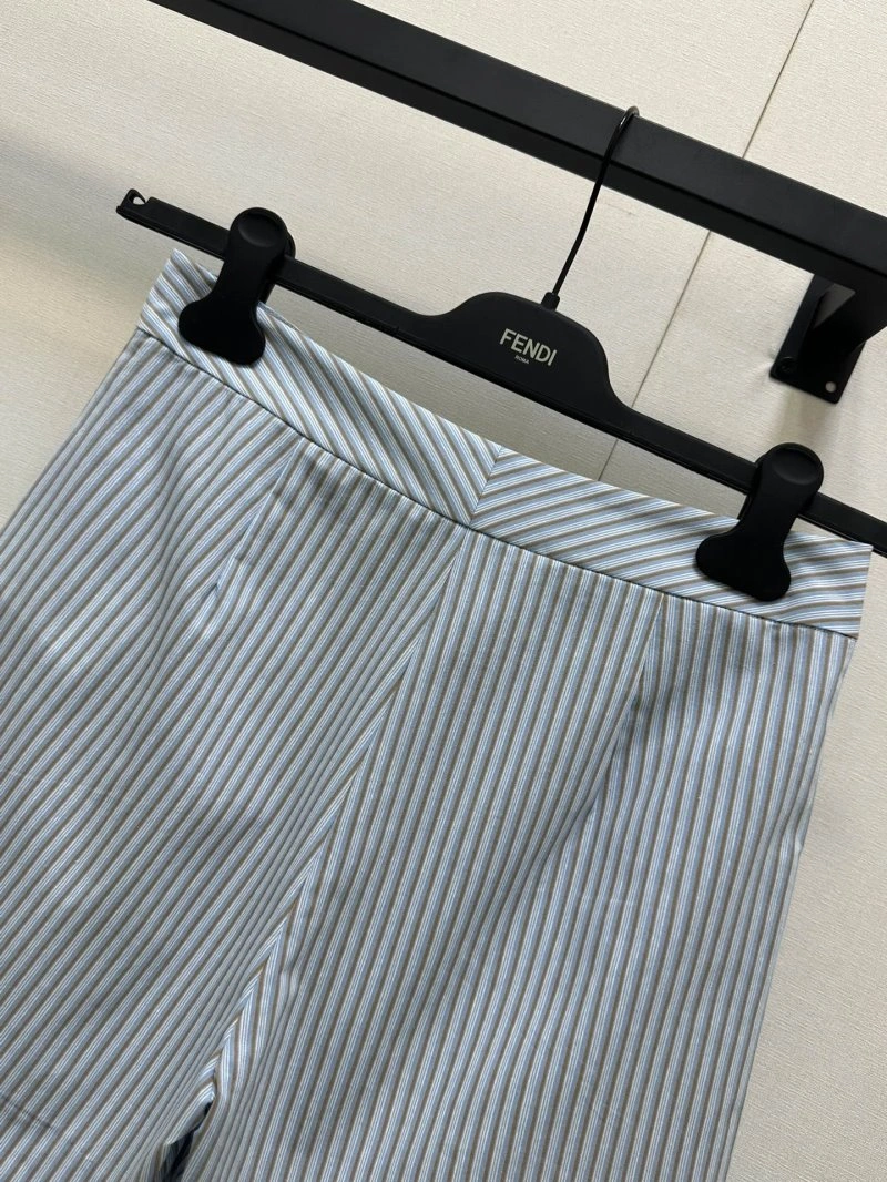 Trendsetting Fendi Short Pants 120456