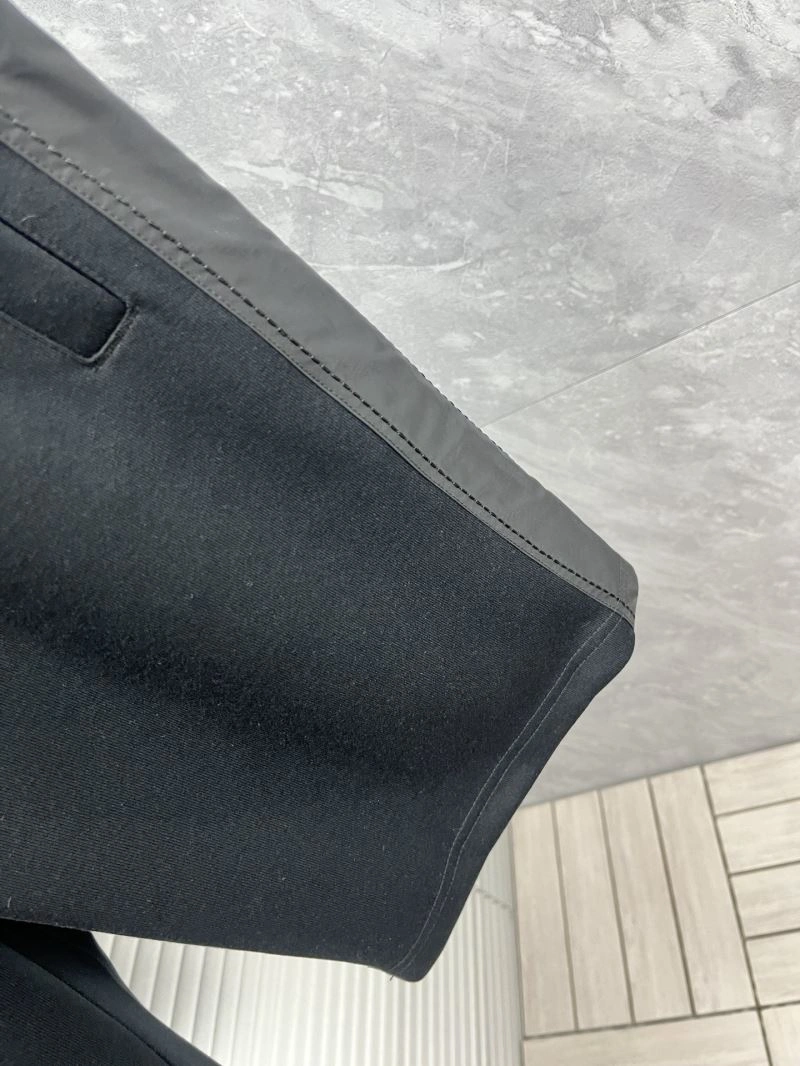 Fendi Short Pants Comfortable 122066