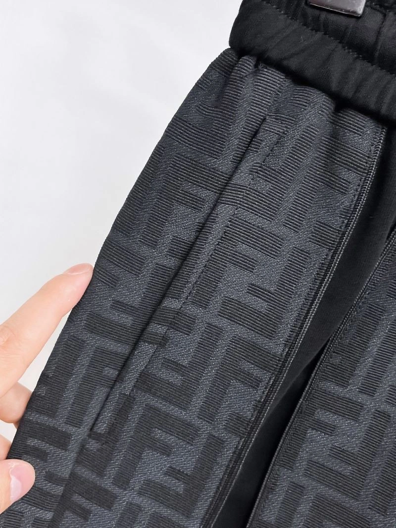 Lightweight Fendi Short Pants 121500