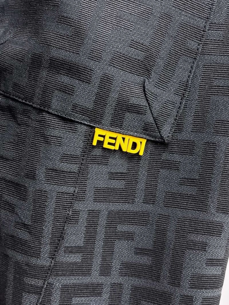 Lightweight Fendi Short Pants 121500