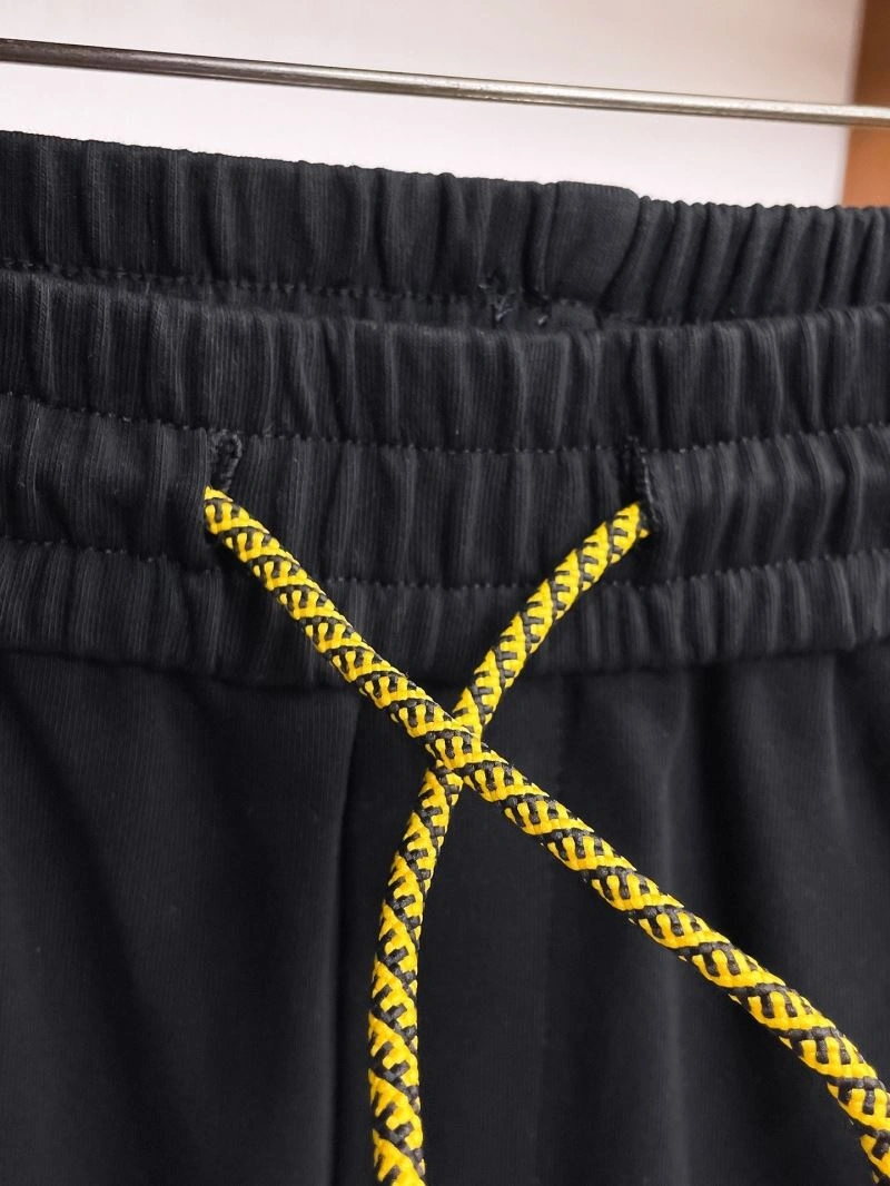 WrinkleFree Fendi Short Pants 121506