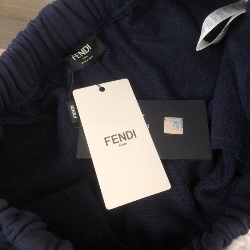 Fashionable Fendi Short Suits 123223