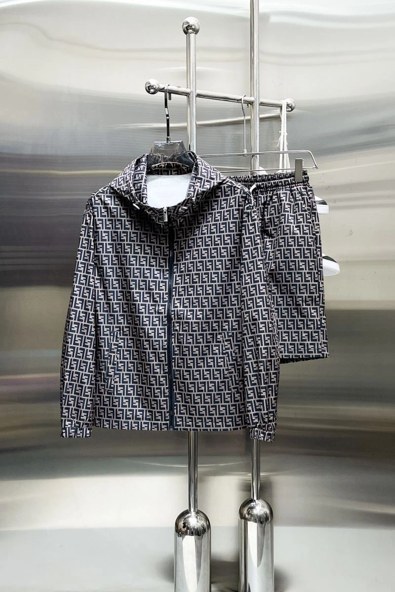 Versatile Fendi Short Suits 122866