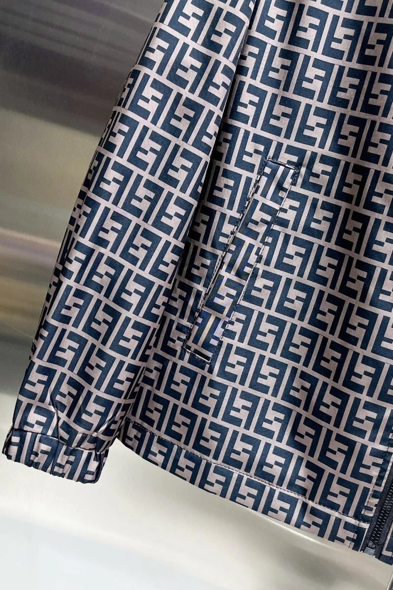 Versatile Fendi Short Suits 122866