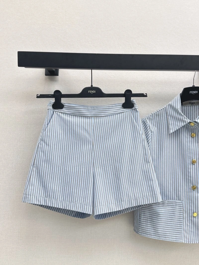Breathable Fendi Short Suits 120461
