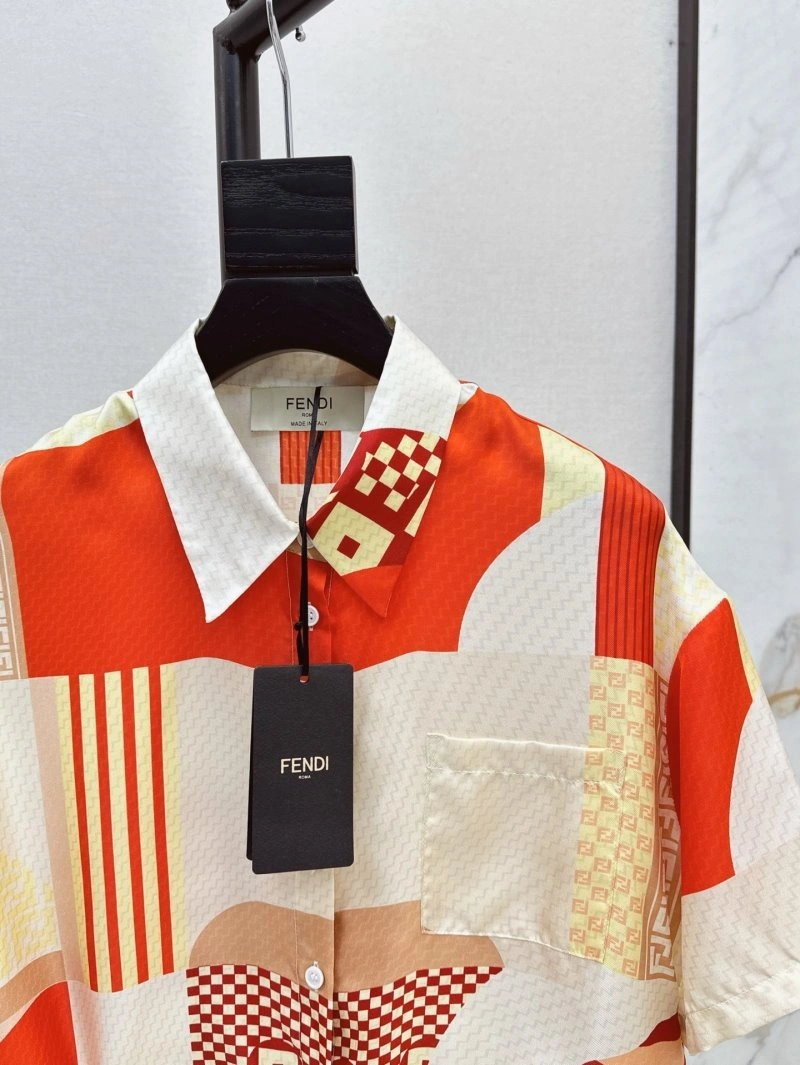 Breathable Fendi Short Suits 120454
