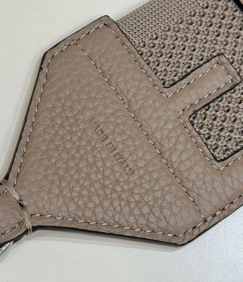 HighQuality Fendi Shoulder Straps 57373