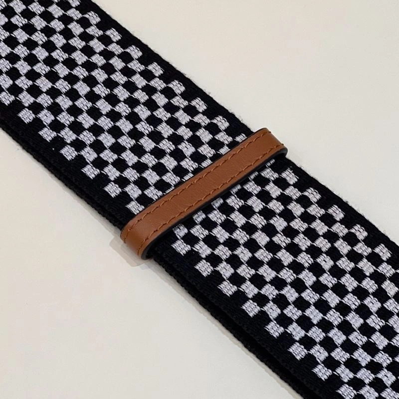 Casual Fendi Shoulder Straps 57344