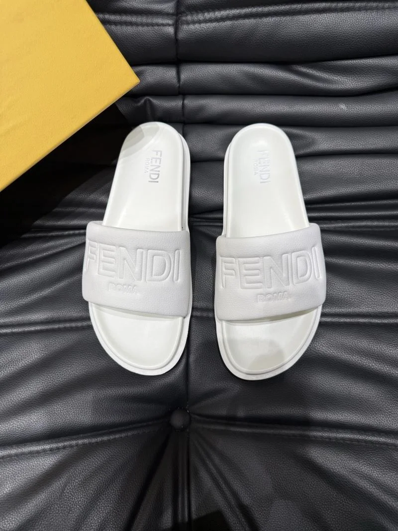 Sleek Fendi Slippers 23187