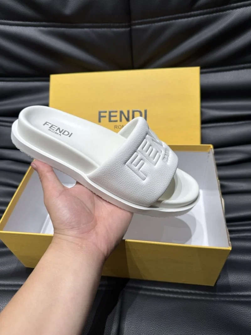 Sleek Fendi Slippers 23187