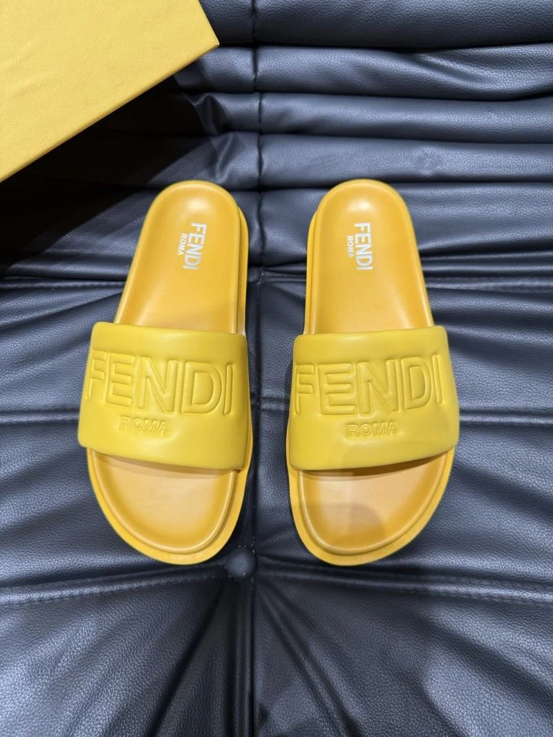 Fendi Slippers UrbanStyle 23191