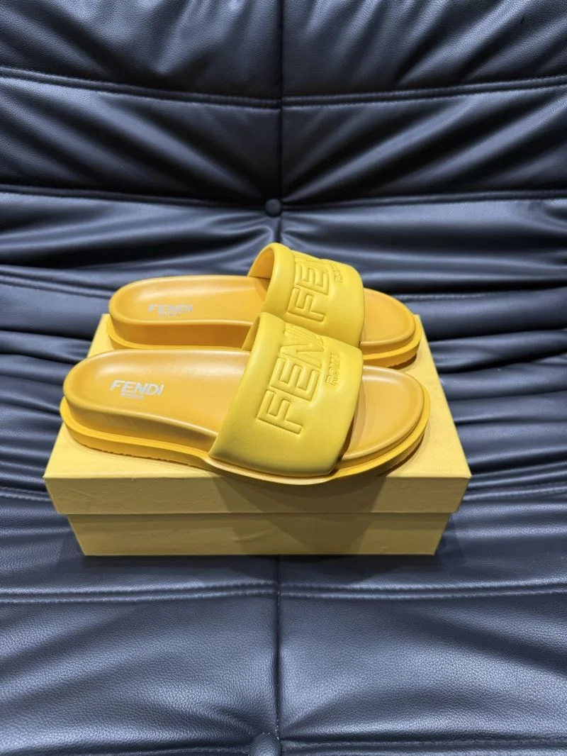 Fendi Slippers UrbanStyle 23191
