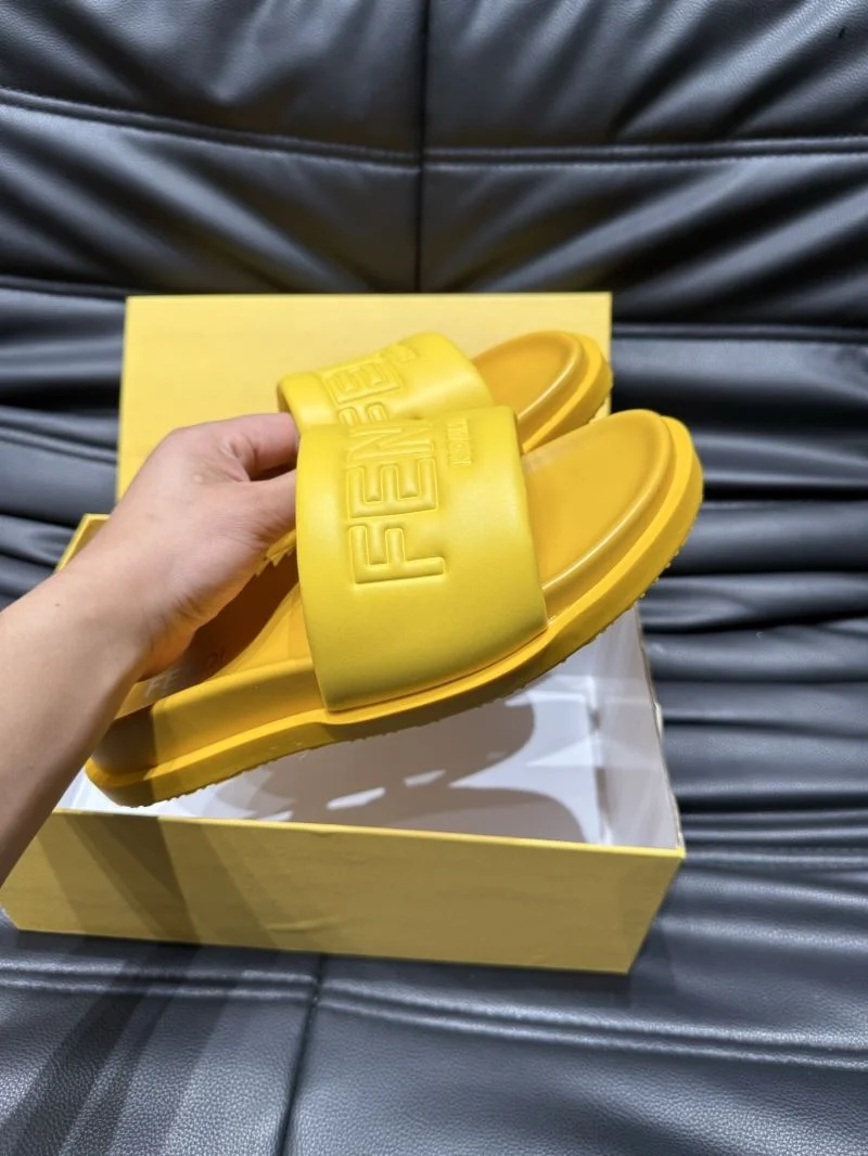 Fendi Slippers UrbanStyle 23191