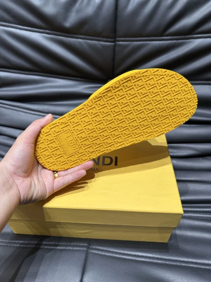 Fendi Slippers UrbanStyle 23191
