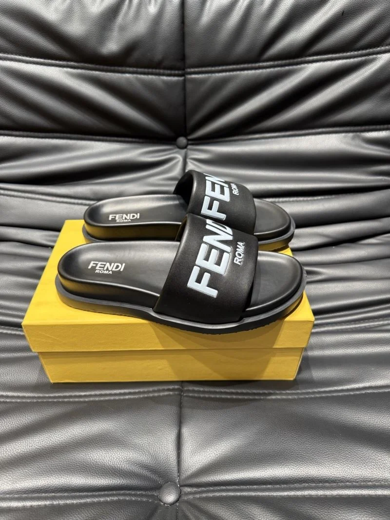 Fendi Slippers Bold 23183