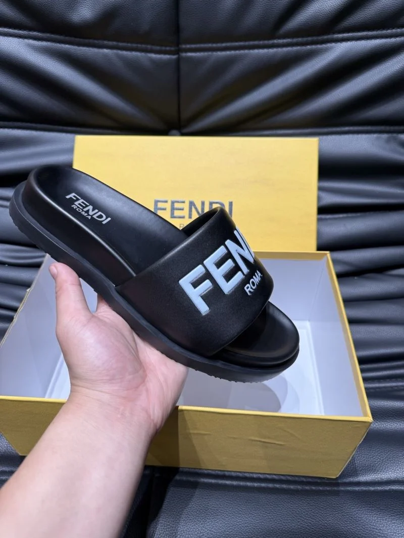 Fendi Slippers Bold 23183