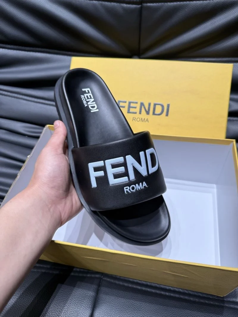 Fendi Slippers Bold 23183