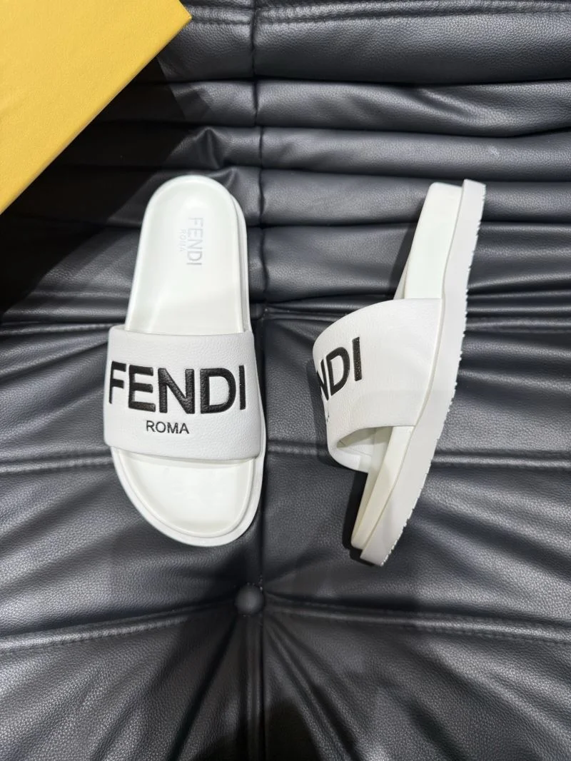 Casual Fendi Slippers 23189