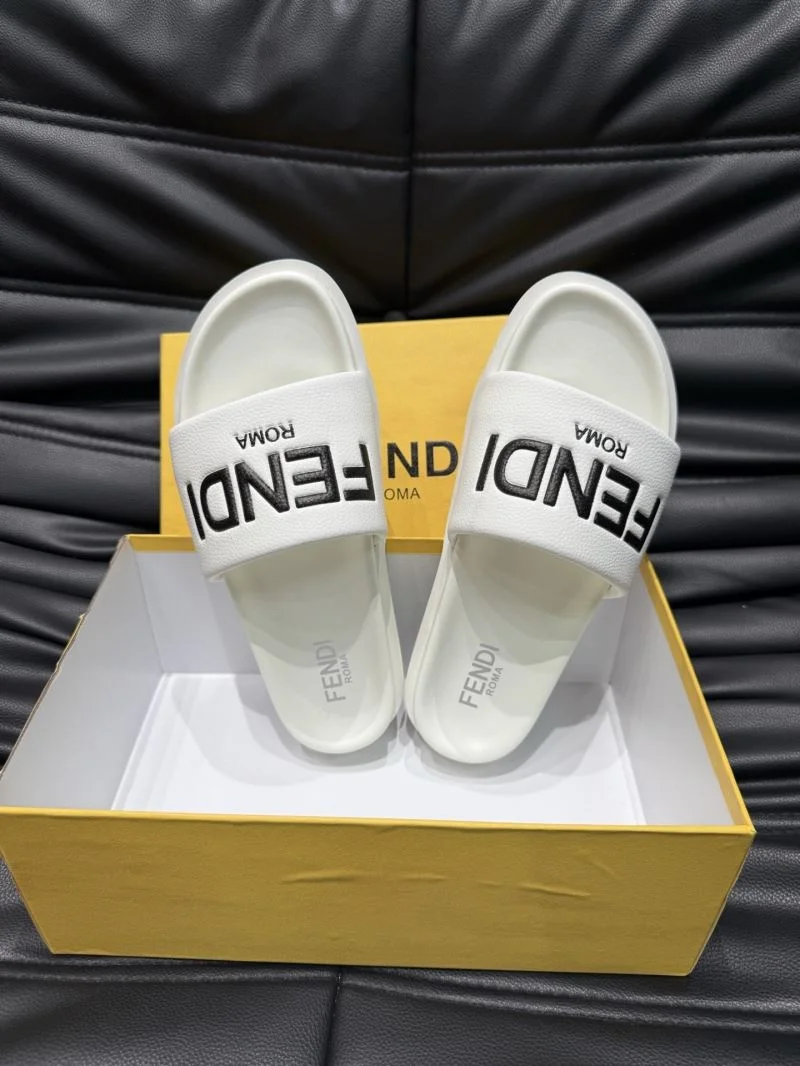 Casual Fendi Slippers 23189