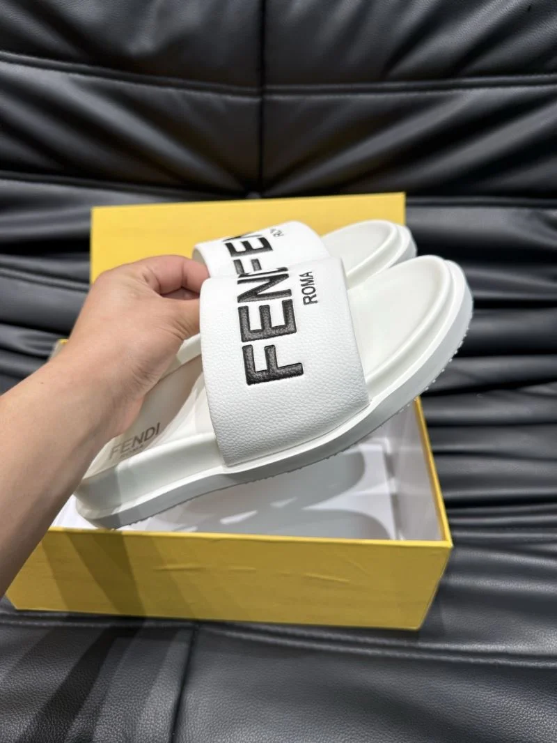 Casual Fendi Slippers 23189
