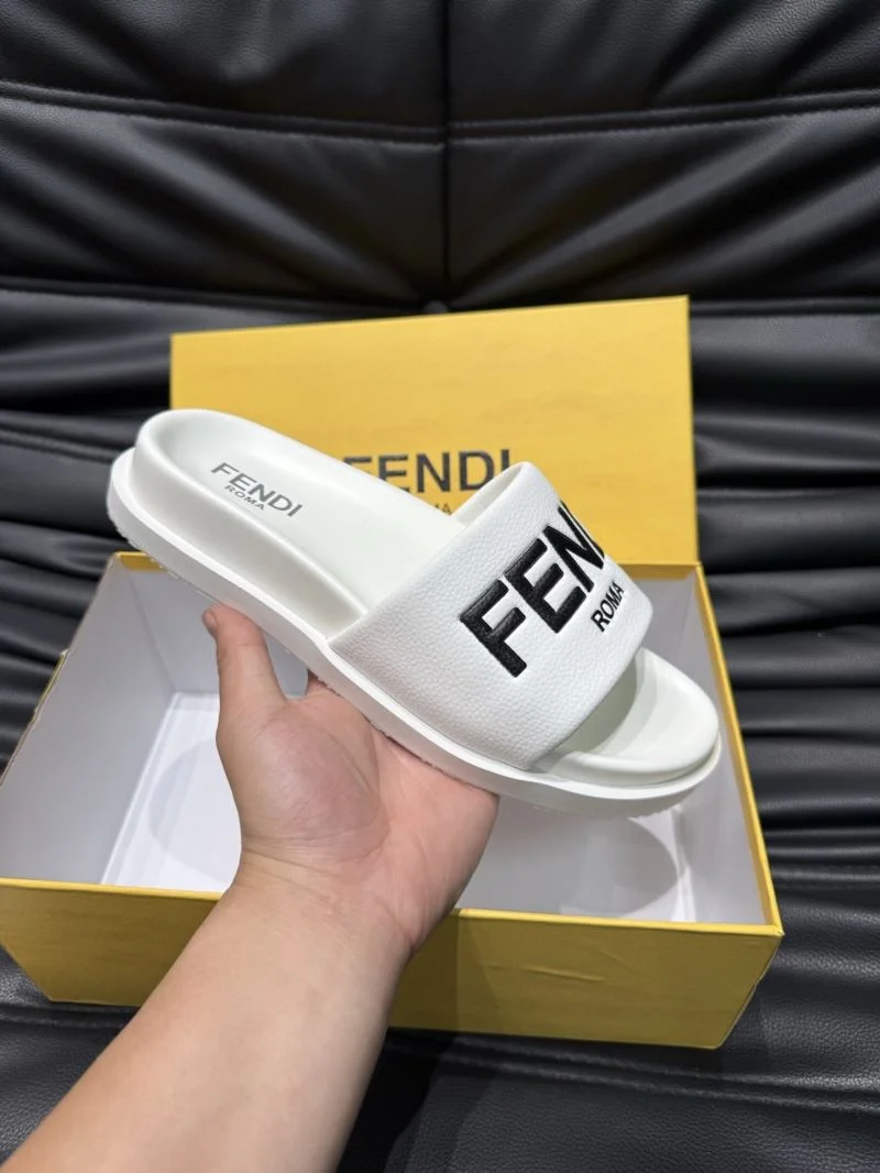 Casual Fendi Slippers 23189