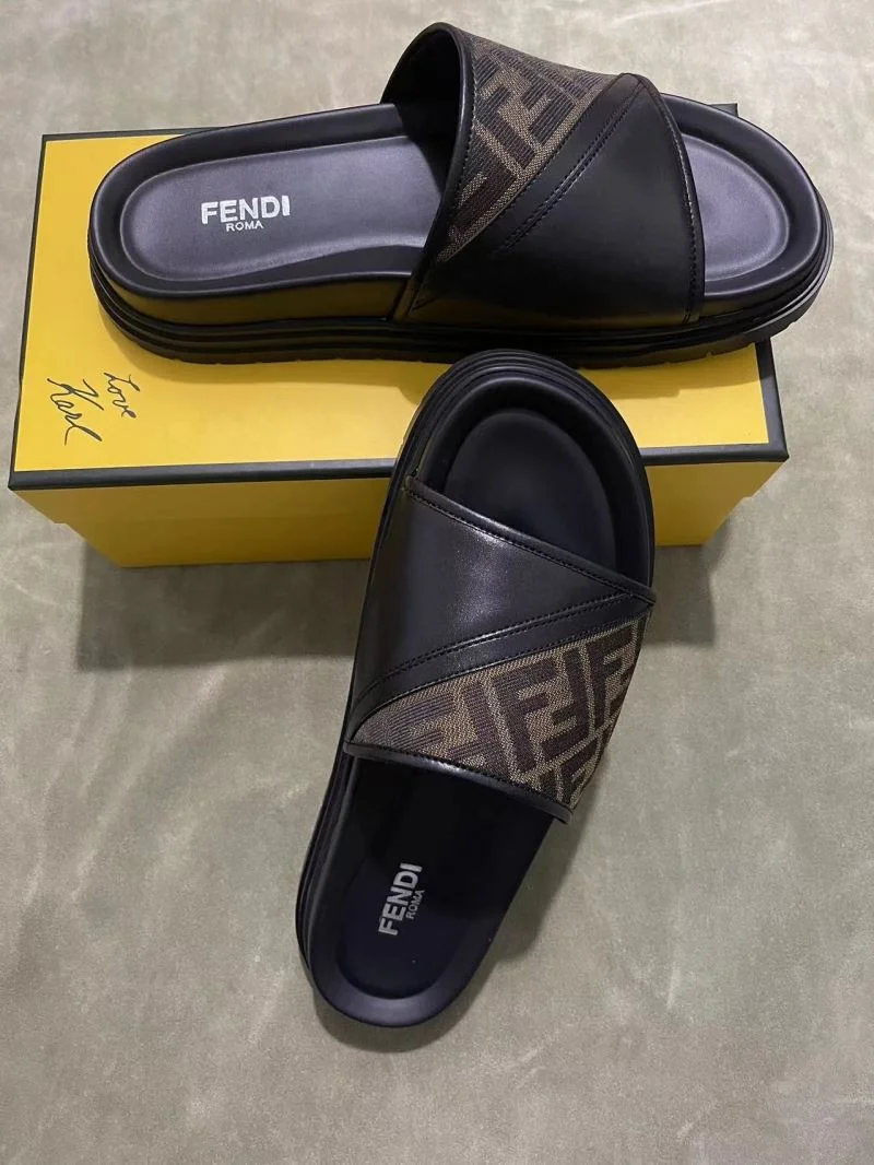 Attractive Fendi Slippers 23509