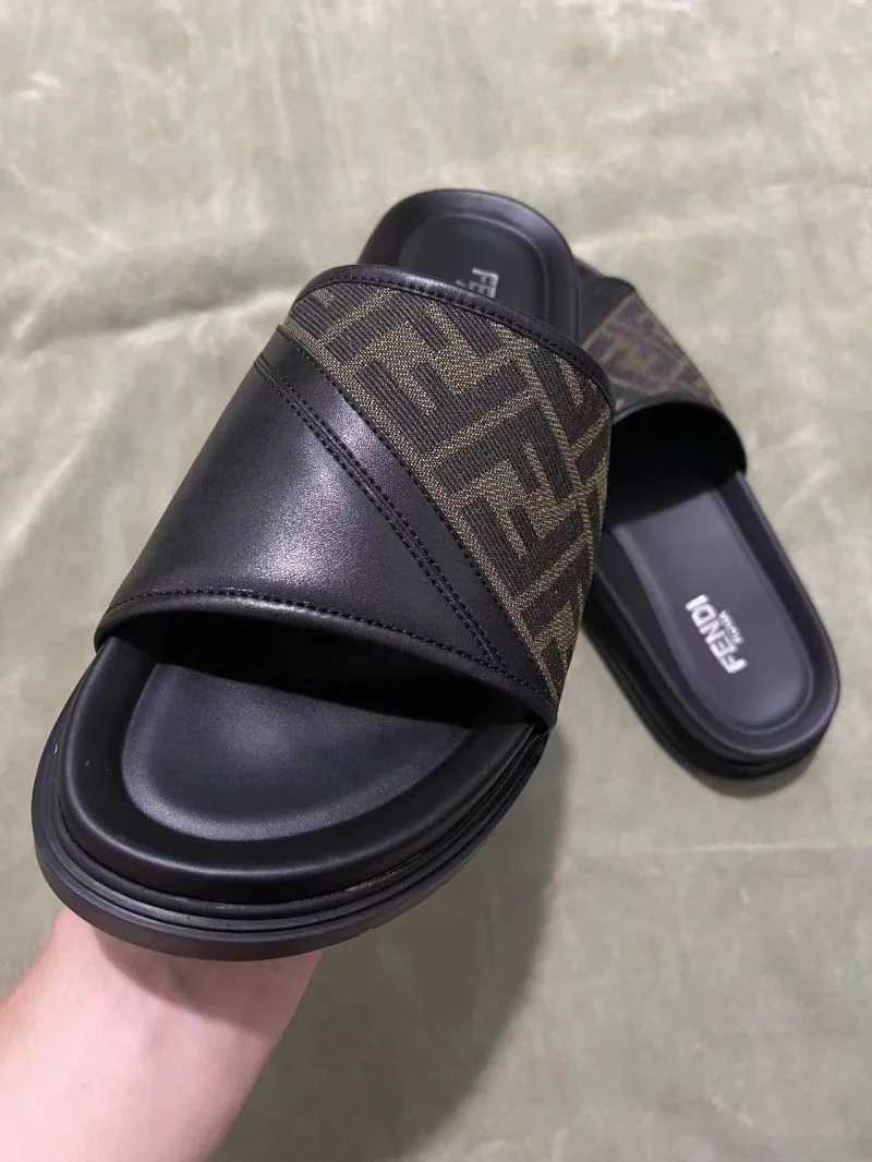 Attractive Fendi Slippers 23509