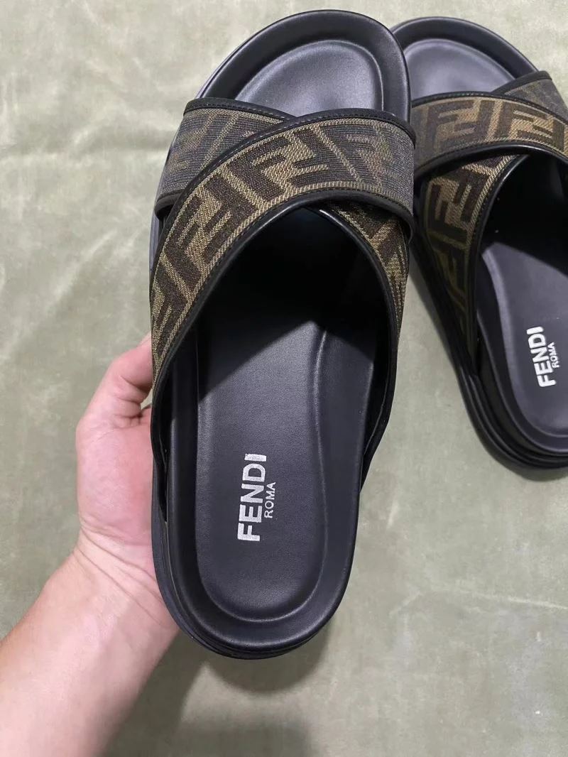 Fendi Slippers Durable 23508