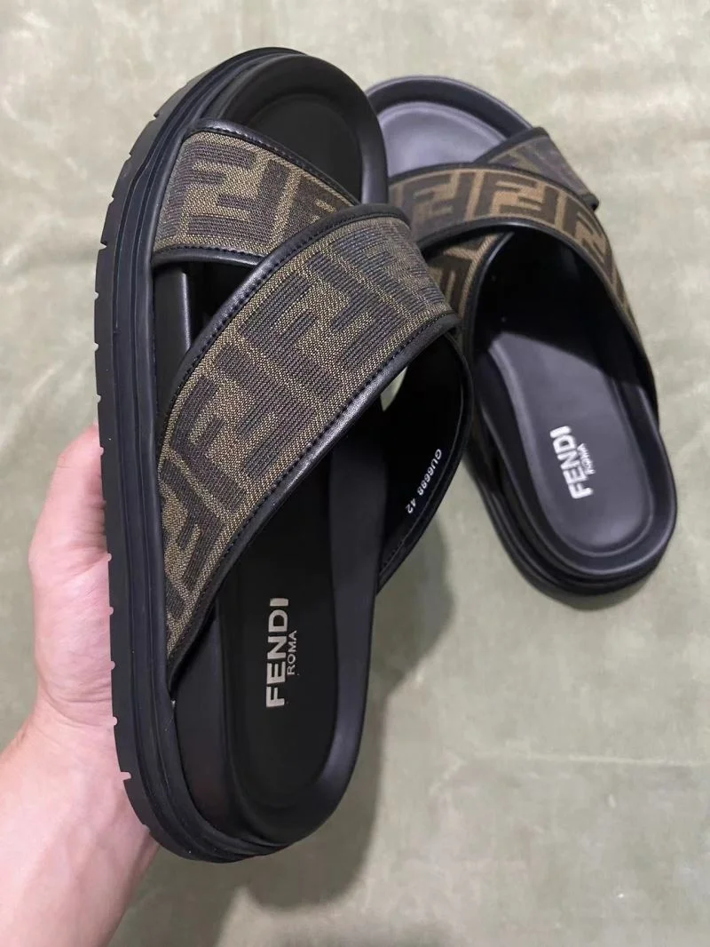 Fendi Slippers Durable 23508