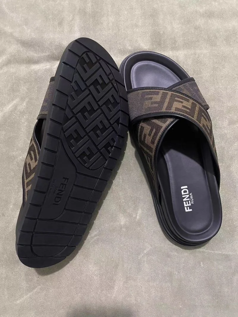 Fendi Slippers Durable 23508