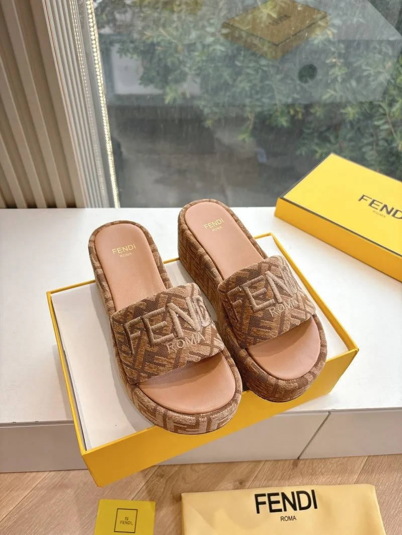 Fendi Slippers Seasonal 23399