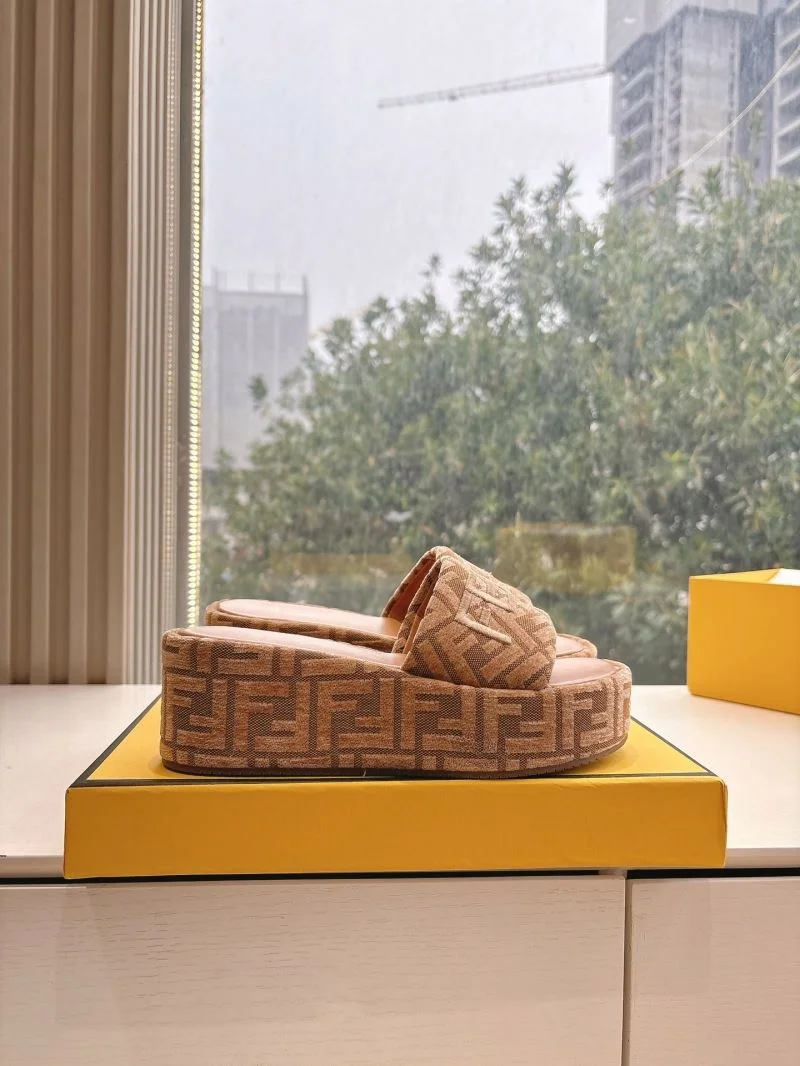 Fendi Slippers Seasonal 23399